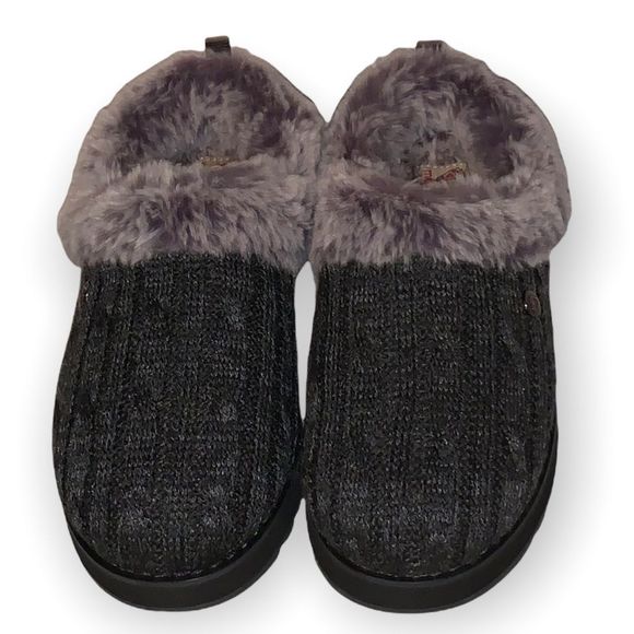 Bob’s from Sketchers Women’s Slippers - Black & Faux Fur - Size 6 - Picture 1 of 6